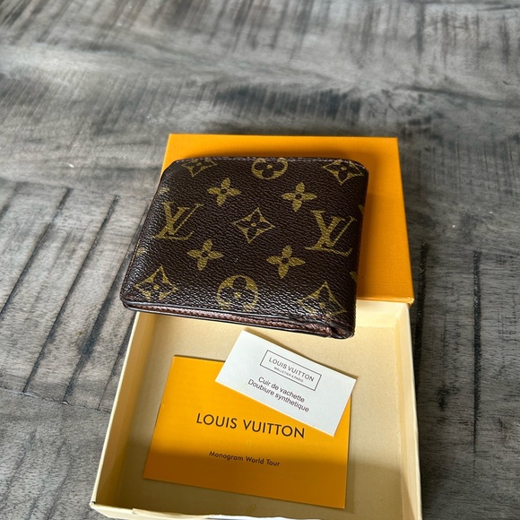 Louis Vuitton Wallet - REAL - Picture 3 of 7